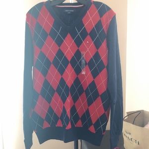 Tommy Hilfiger men's V-neck sweater